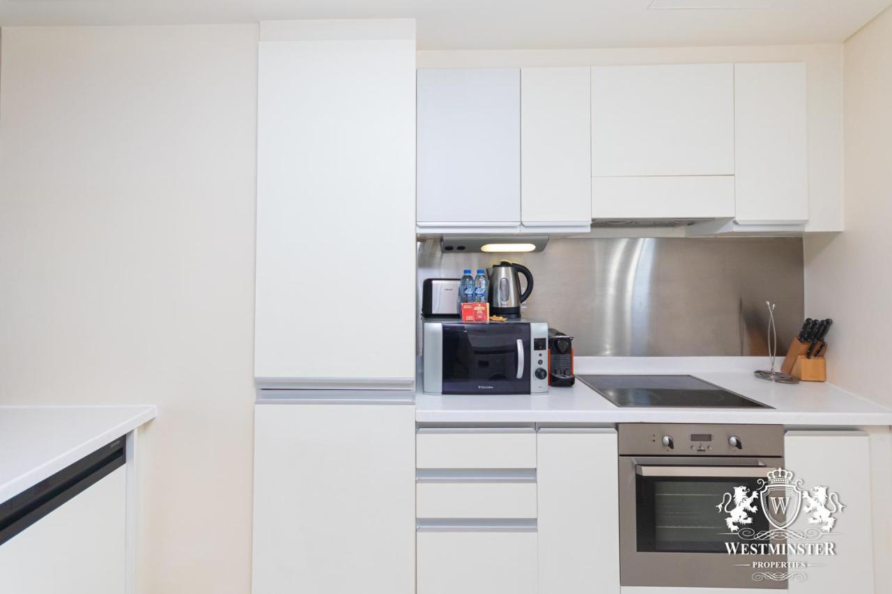 Westminster Dubai Mall ภายนอก รูปภาพ A typical kitchen in a Westminster apartment