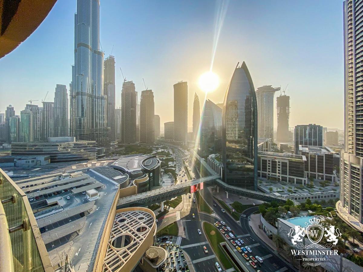Westminster Dubai Mall ภายนอก รูปภาพ View of the Dubai skyline from the Westminster Residences