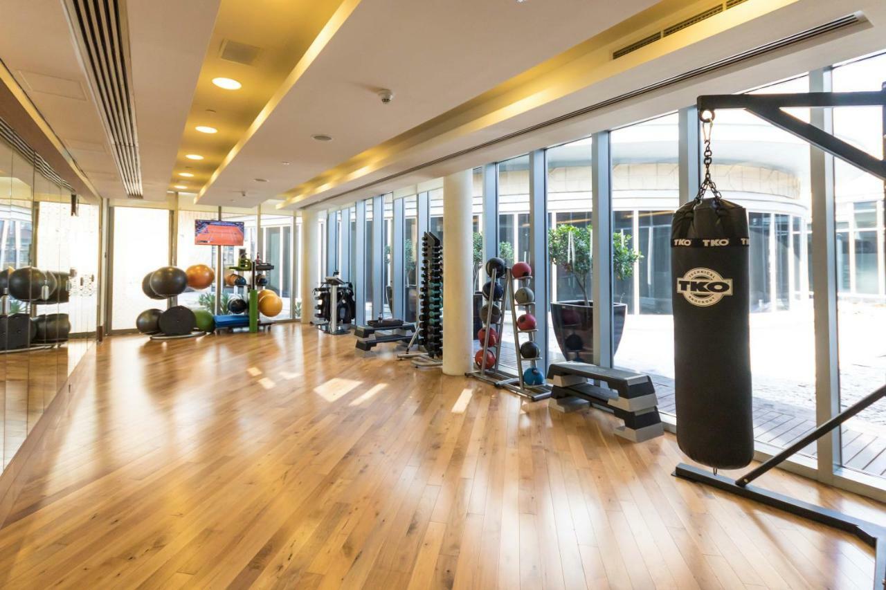 Westminster Dubai Mall ภายนอก รูปภาพ The gym at the hotel