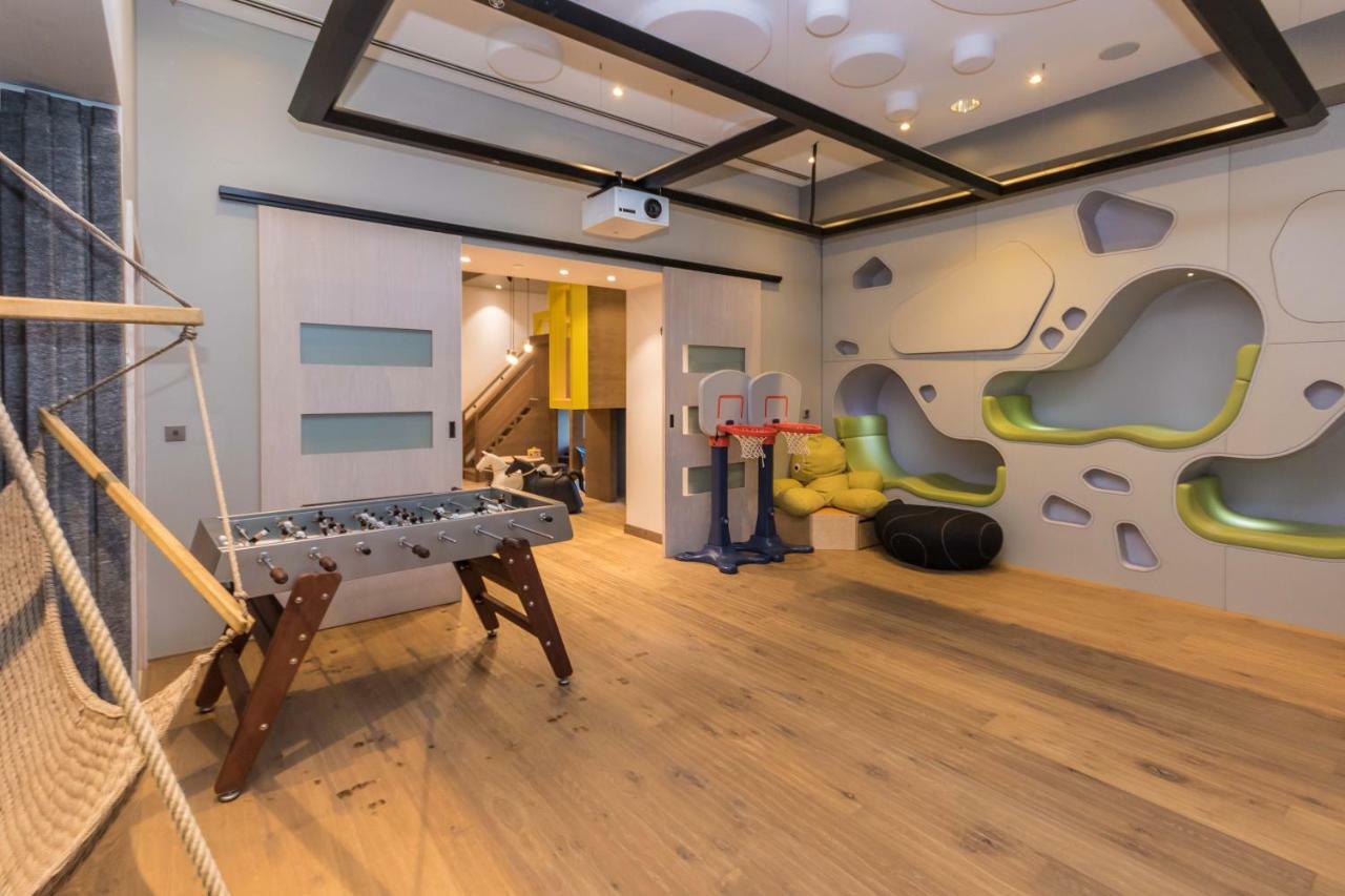 Westminster Dubai Mall ภายนอก รูปภาพ The children's playroom